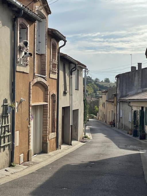 Rue Basse - Village House Overlooking The Pyrenees Montreal  Ngoại thất bức ảnh